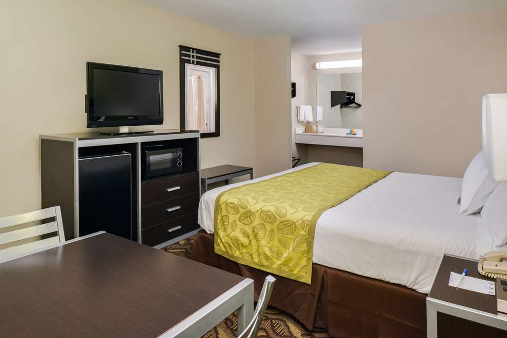 Americas Best Value Inn Pasadena Houston - photo 10