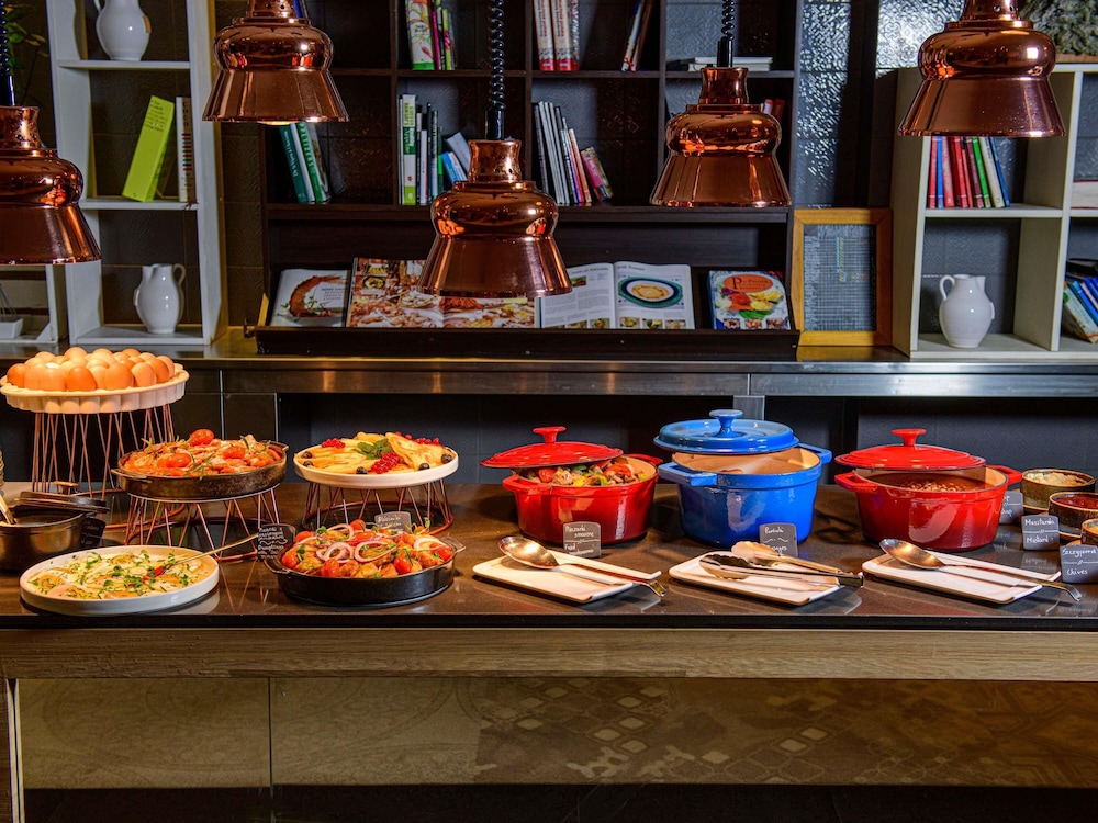 מזון ומשקאות