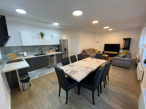 Manuela Zaprešić — 4-Star Luxury Hotel in Brdovec, Croatia
