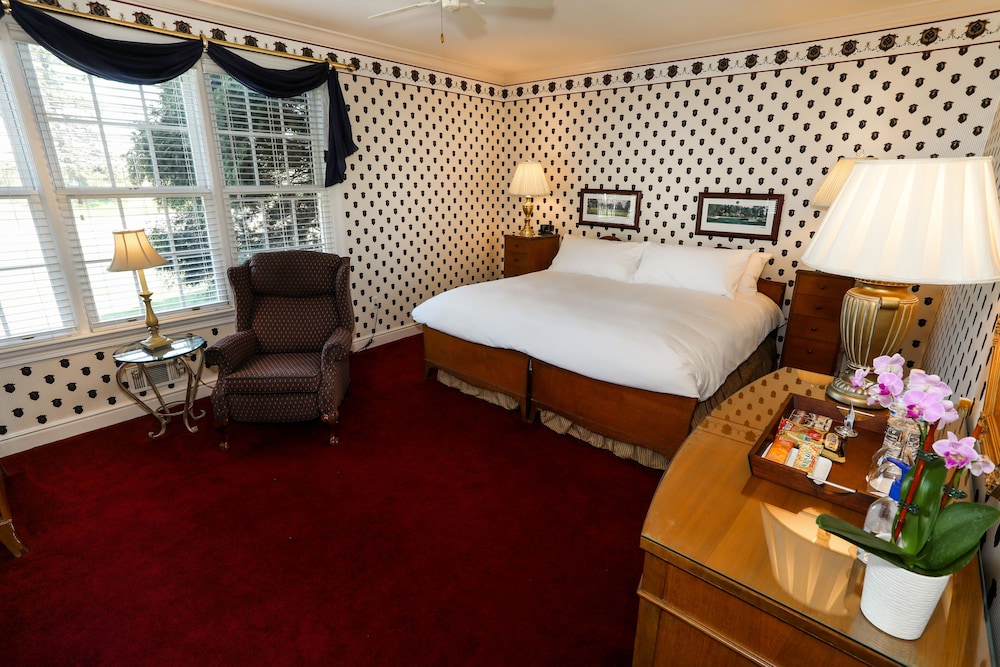 Oakmont Inn - photo 20