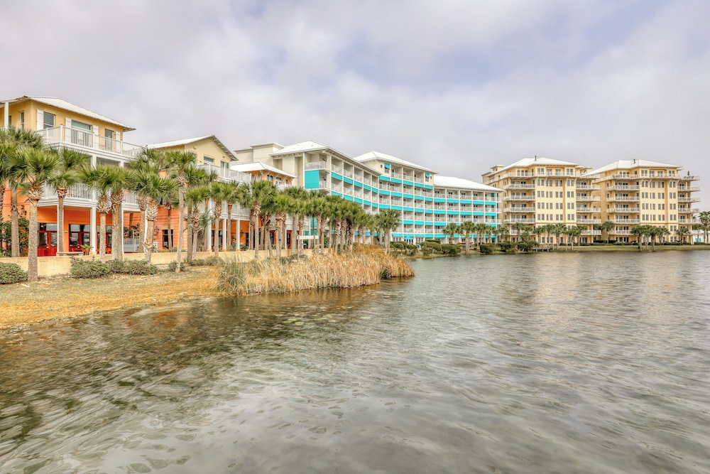 Carillon Beach Inn - photo 33