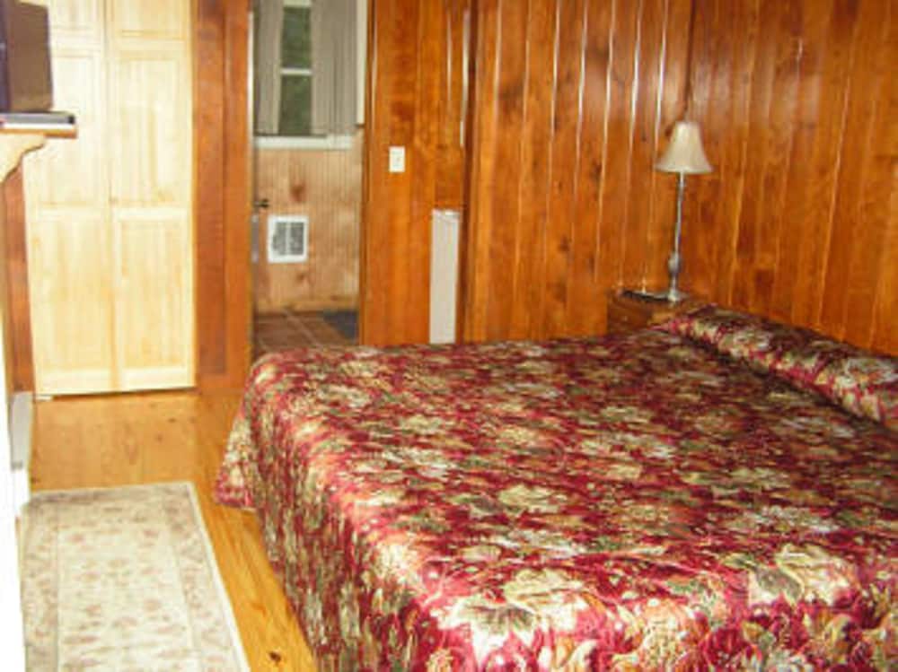 Cabins At Twinbrook Resort - photo 26