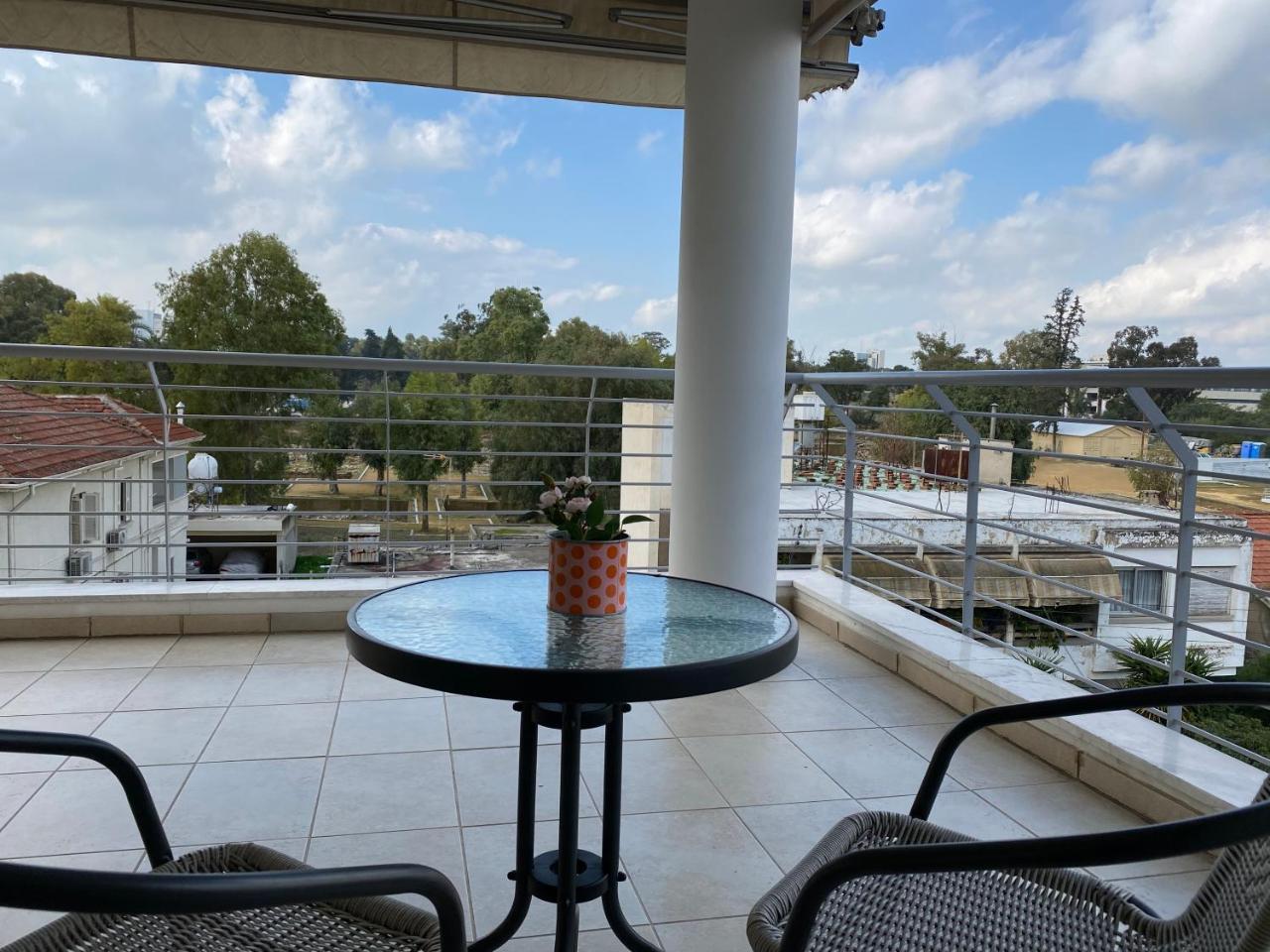 Warm Residence in the Heart of the City Center Balcony & View