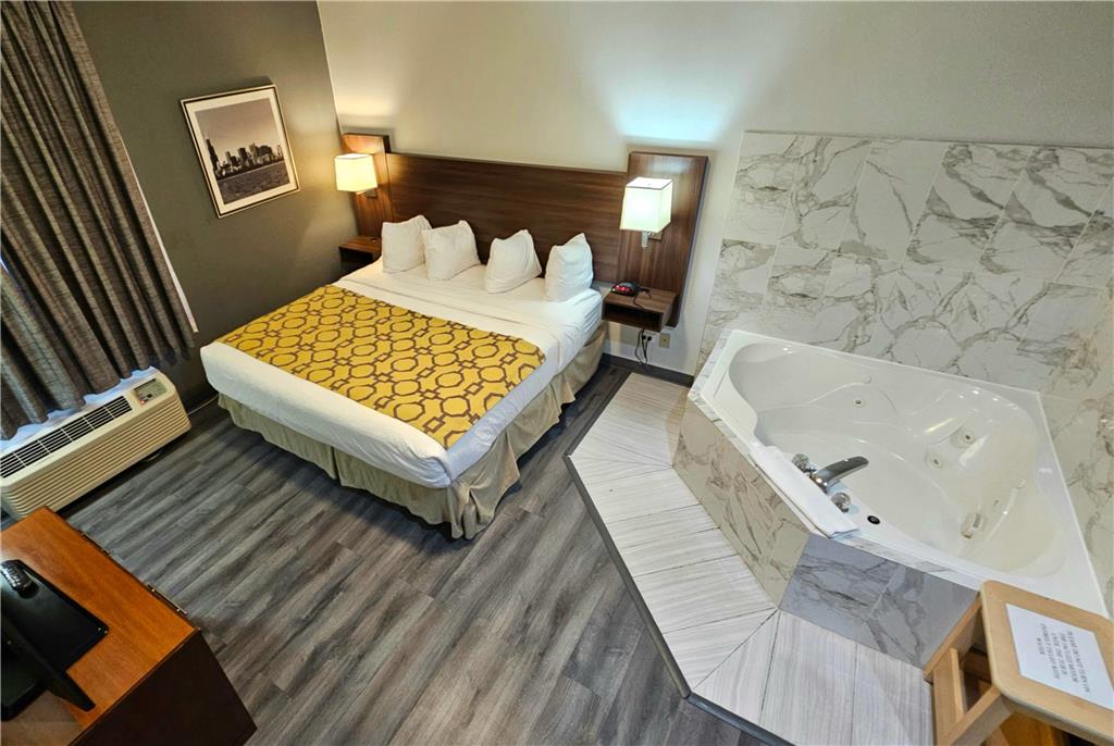 Baymont by Wyndham Chicago Calumet City - photo 26
