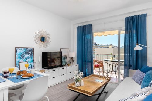 Cozy apartment next to the beach and Nerja center — 4-Star Luxury Hotel in Nerja, Spain
