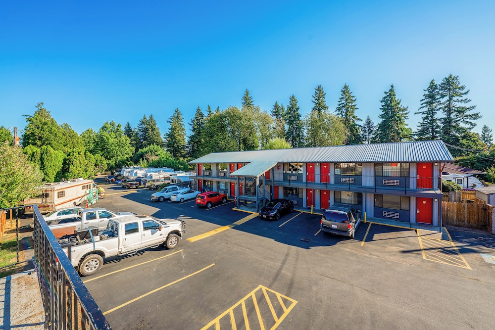 Rama Inn Motel and RV Park - photo 34