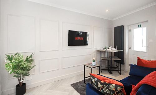 Rayan Heights Cosy 1 bedroom flat sleeps 2 perfect for contractors tourists families Free parking — 4-Star Luxury Hotel in London, United Kingdom