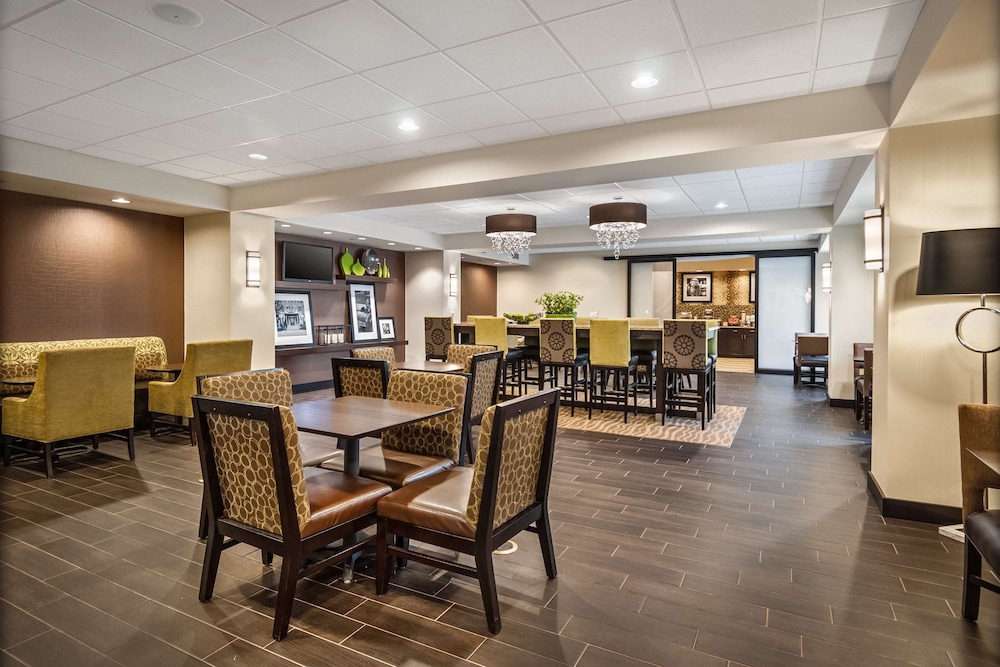 Hampton Inn Dover - photo 19