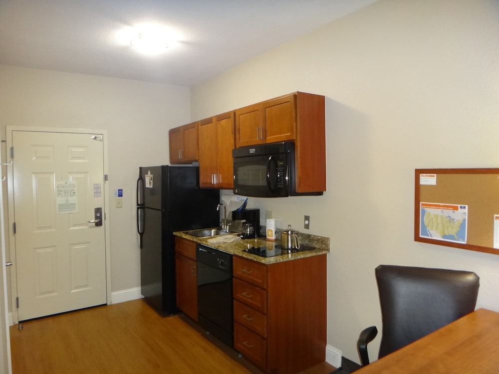 Candlewood Suites Decatur Medical Center by IHG - photo 14