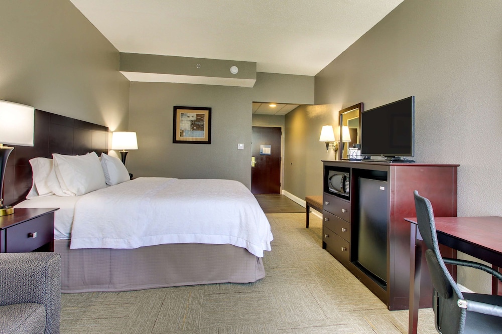 Hampton Inn Rolla - photo 7