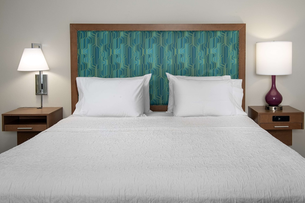 Hampton Inn & Suites Orangeburg - photo 15
