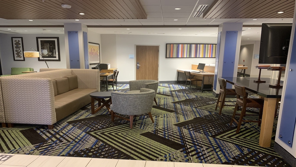Holiday Inn Express & Suites Middletown by IHG - photo 48