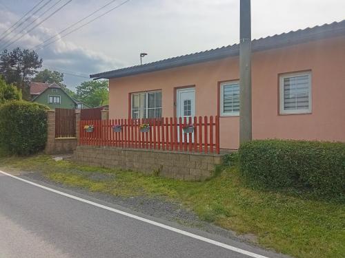Bungalov Mikulášovice — hotel in Mikulasovice