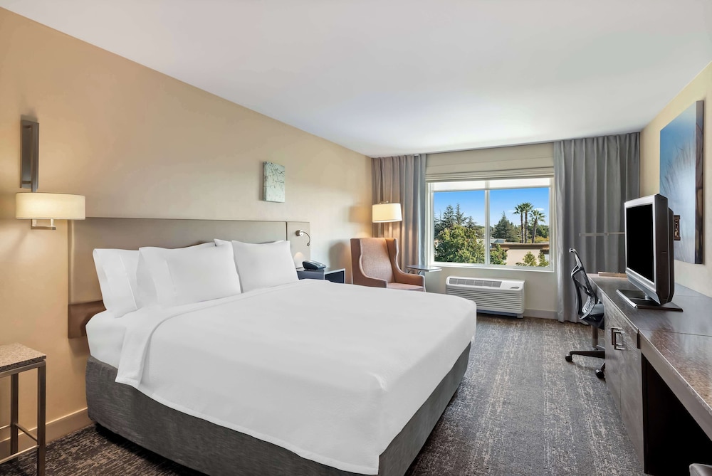Hilton Garden Inn Fairfield - photo 23