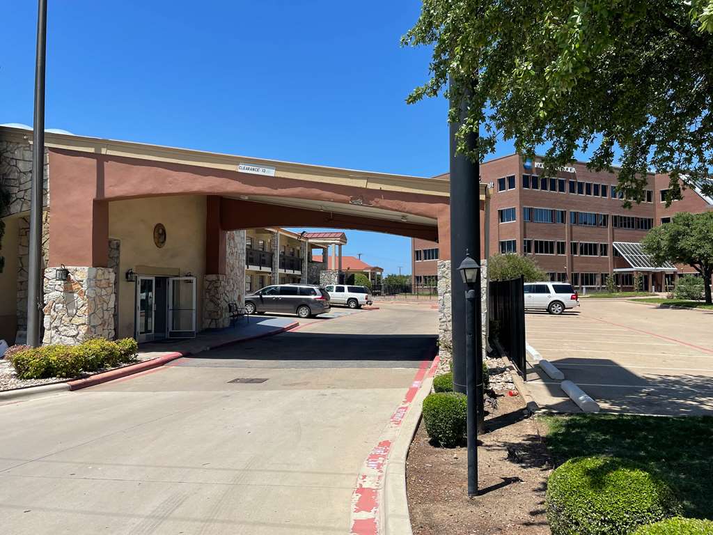 Studio 6 Suites North Richland Hills TX - photo 2