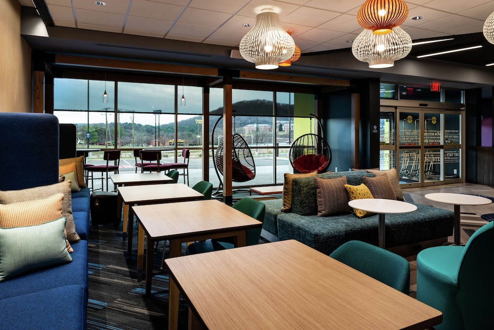 Tru By Hilton Staunton - photo 3