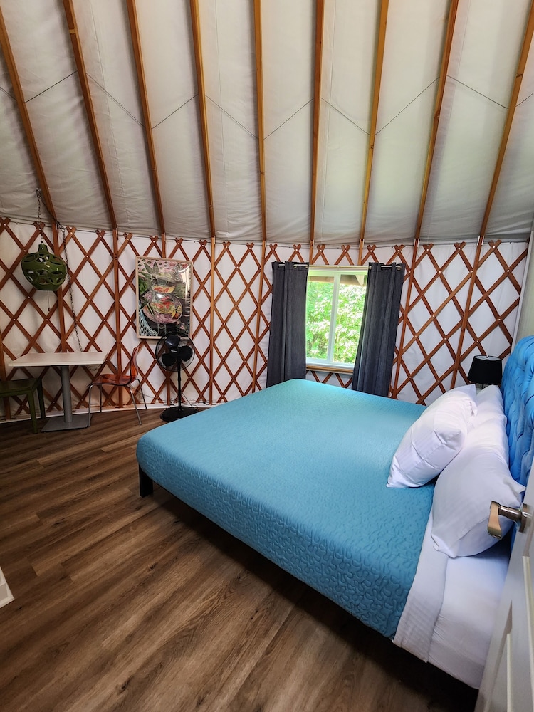 Emberglow Outdoor Resort - photo 37