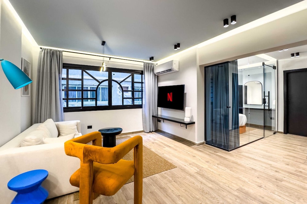 The 2 BDR Sapphire Condo K 5 min to CAI Airport — 4-Star Luxury Hotel in Cairo, Egypt
