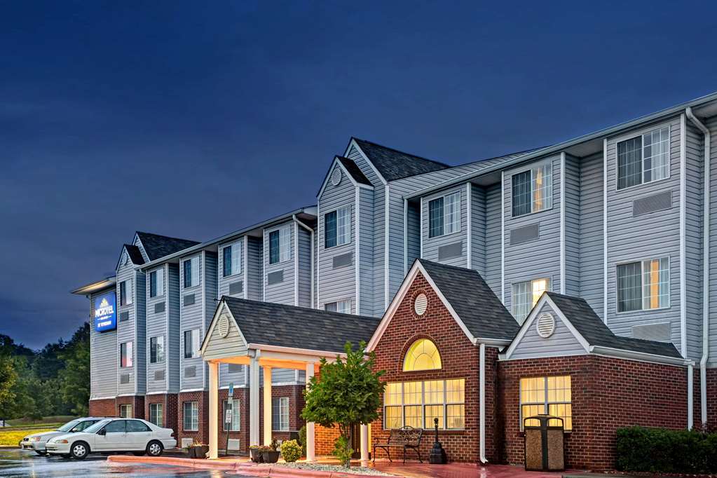 Microtel Inn & Suites by Wyndham Statesville — hotel in Statesville