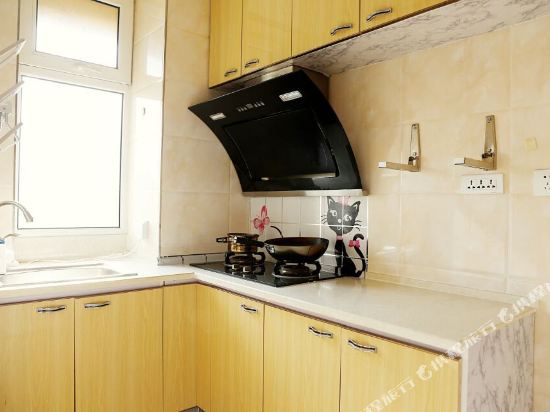 Love in Unknown City, People's Republic of China