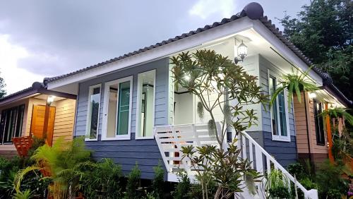 Sroysuwan Pool villa — 4-Star Luxury Hotel in Nakhon Si Thammarat, Thailand