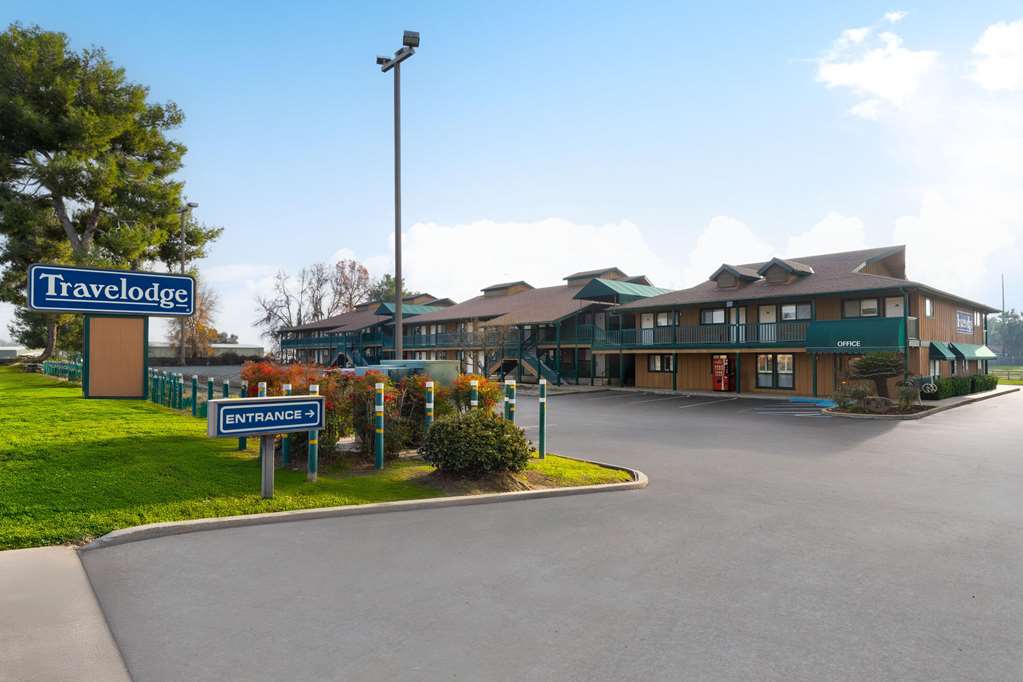 Travelodge by Wyndham Lemoore Near Naval Air Station - photo 4