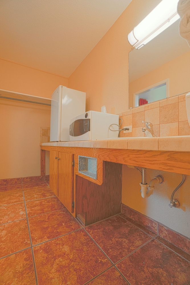Vali Ho Motel By OYO Weslaco Mercedes - photo 48