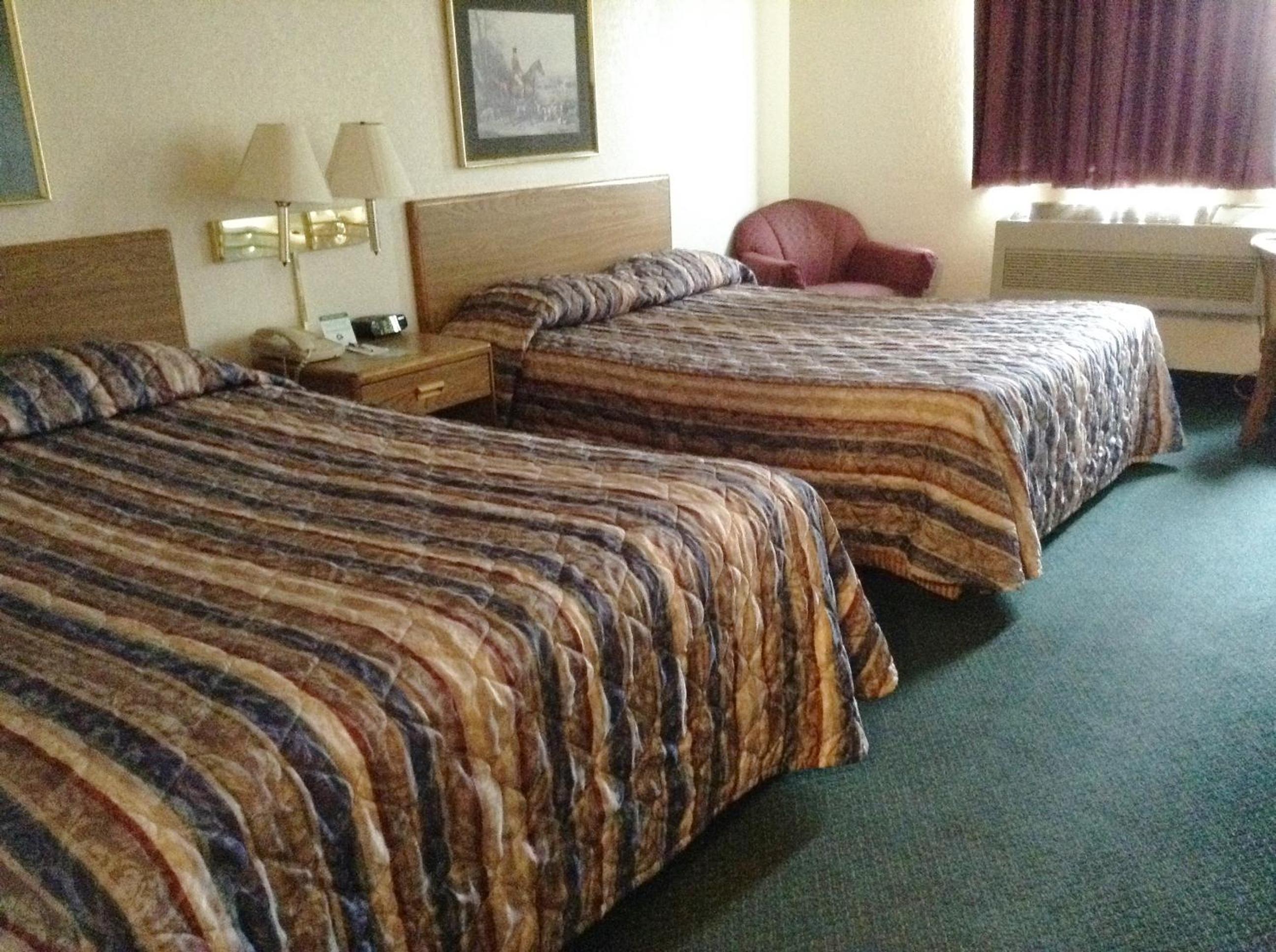 Travelodge by Wyndham Hudsonville - photo 9