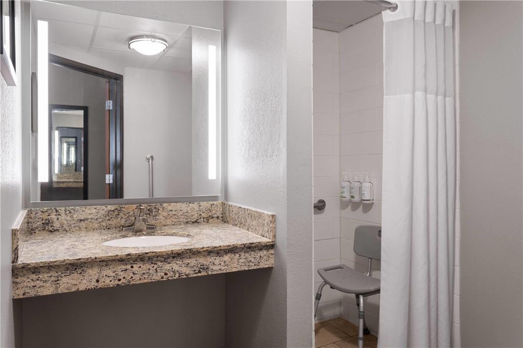 AmericInn by Wyndham Alexandria - photo 22