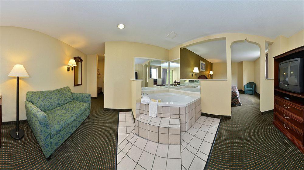 Days Inn Independence - photo 12