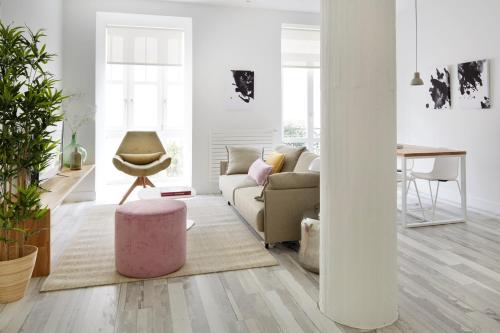 Concha Bay 3 by FeelFree Rentals — 4-Star Luxury Hotel in San Sebastian, Spain