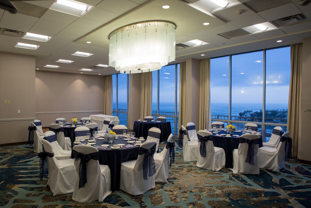 Crowne Plaza Ventura Beach by IHG - photo 91
