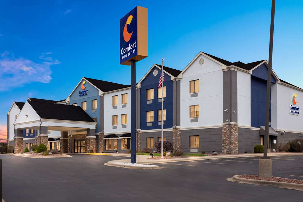 Comfort Inn Suites Kenosha Pleasant Prairie — Kenosha