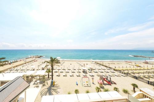 Blu Sea apartments — 4-Star Luxury Hotel in Pietra Ligure, Italy