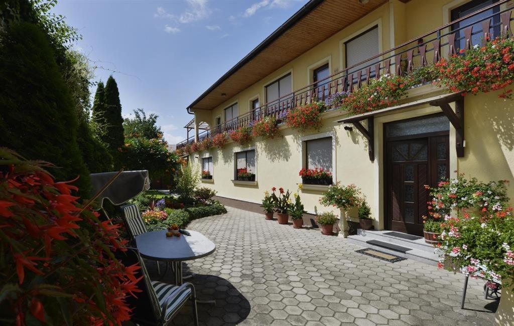 Blumenhof Wegleitner — Illmitz