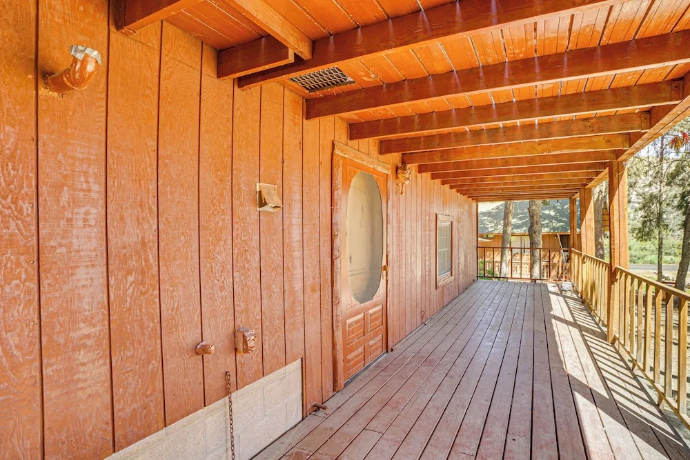 Pine Mountain Club Log Cabin w Resort Amenities - photo 12