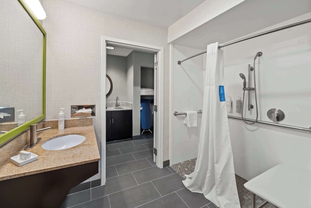 Hampton Inn by Hilton New Bedford Fairhaven - photo 38