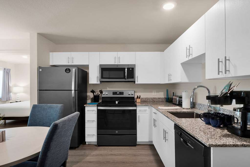 WaterWalk Extended Stay by Wyndham Charlotte Arrowood - photo 67