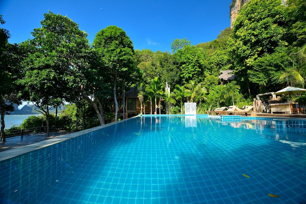 Railay Great View Resort & Spa - carbon neutral hotel in Krabi