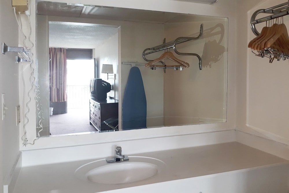 Hotel Candlelight by OYO Rooms - photo 13