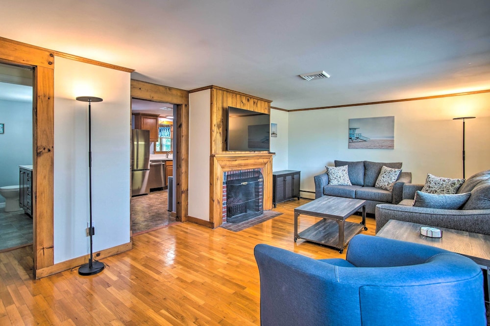Pet Friendly Yard Fun Family Home in Cape Cod — 4-Star Luxury Hotel in Dennis Port, United States