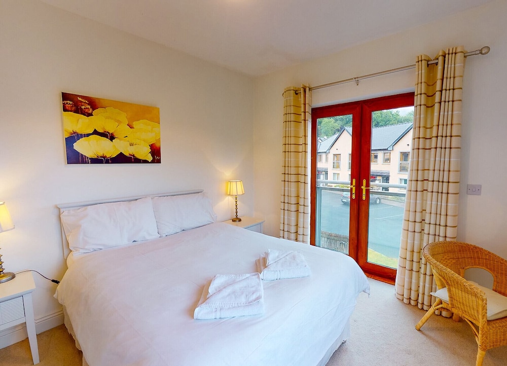 Lakeside Holiday Homes — 4-Star Luxury Hotel in Killaloe, Republic of Ireland