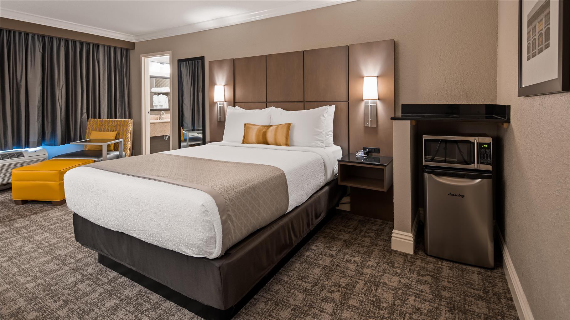 Cottonwood Airport & Expo Hotel Louisville - photo 9
