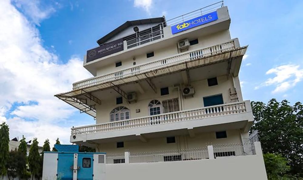 Fabhotel White Retreat Inn in Vikasnagar, India