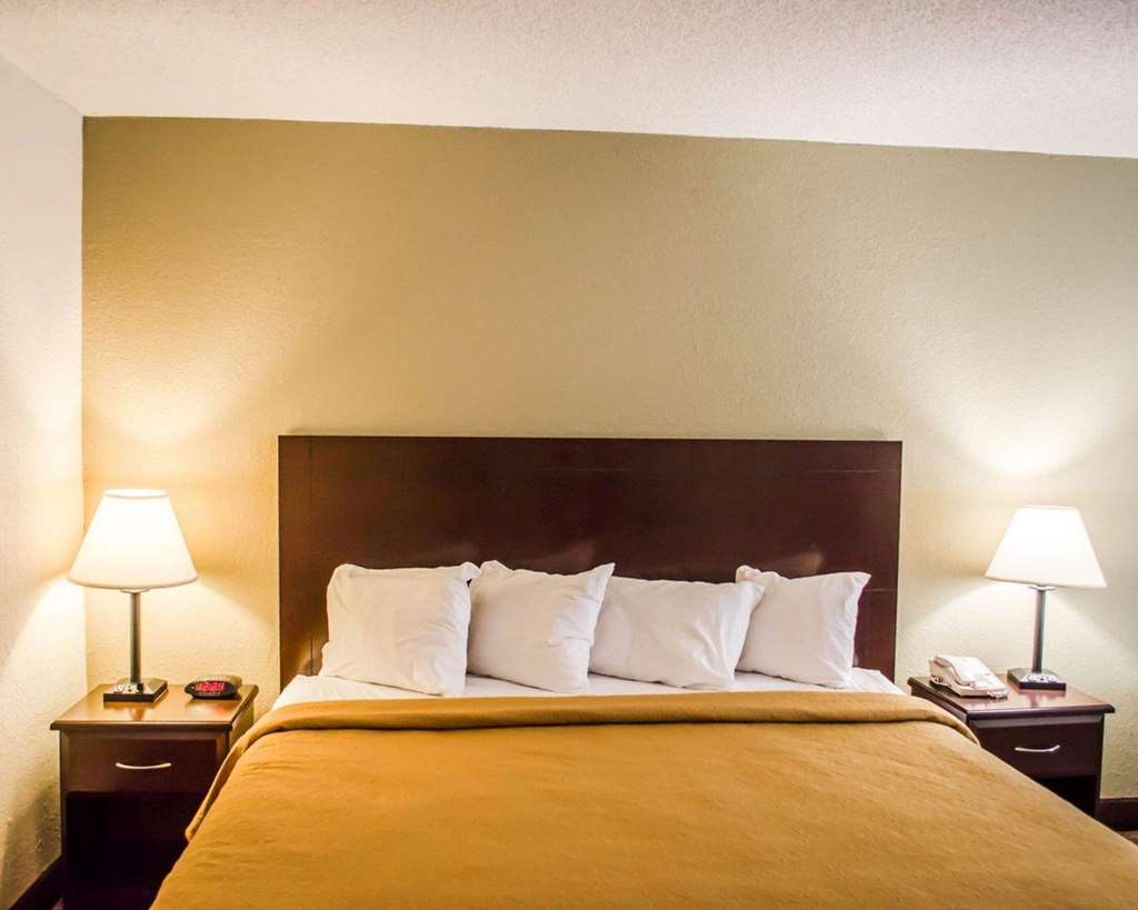 Quality Inn & Suites Pensacola Bayview - photo 20