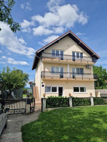 Kuća za odmor Holiday house AKORD Marindvor — 4-Star Luxury Hotel in Pozega, Croatia
