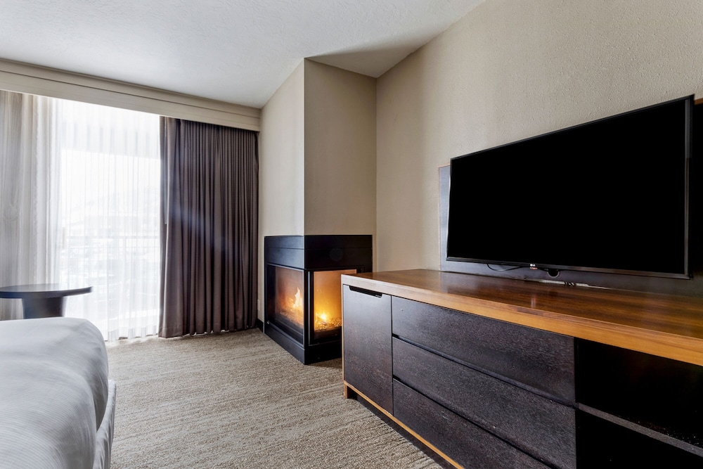 DoubleTree by Hilton Hotel Park City The Yarrow - photo 18