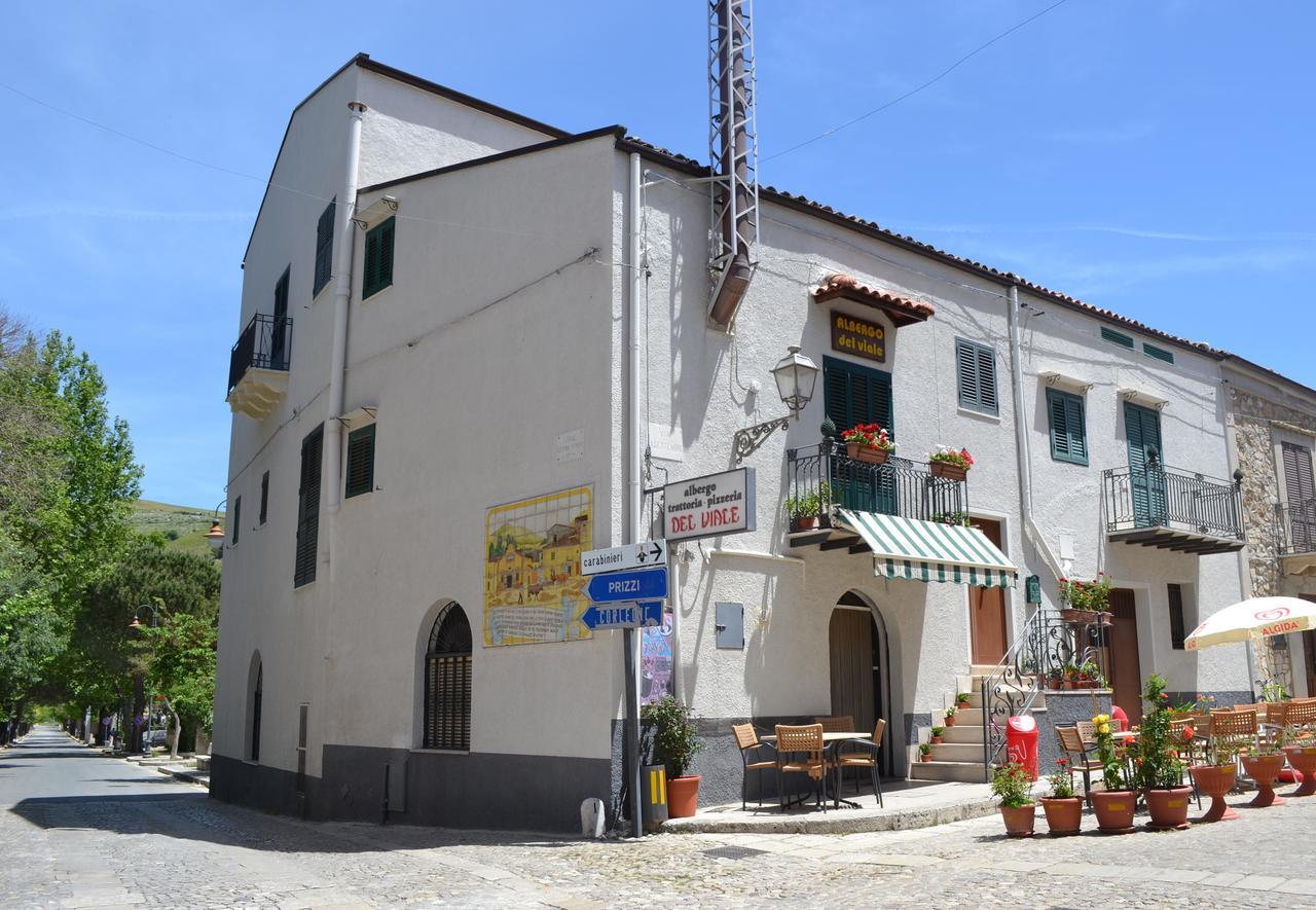 Albergo Ristorante Pizzeria Del Viale pet-friendly hotel Palazzo Adriano