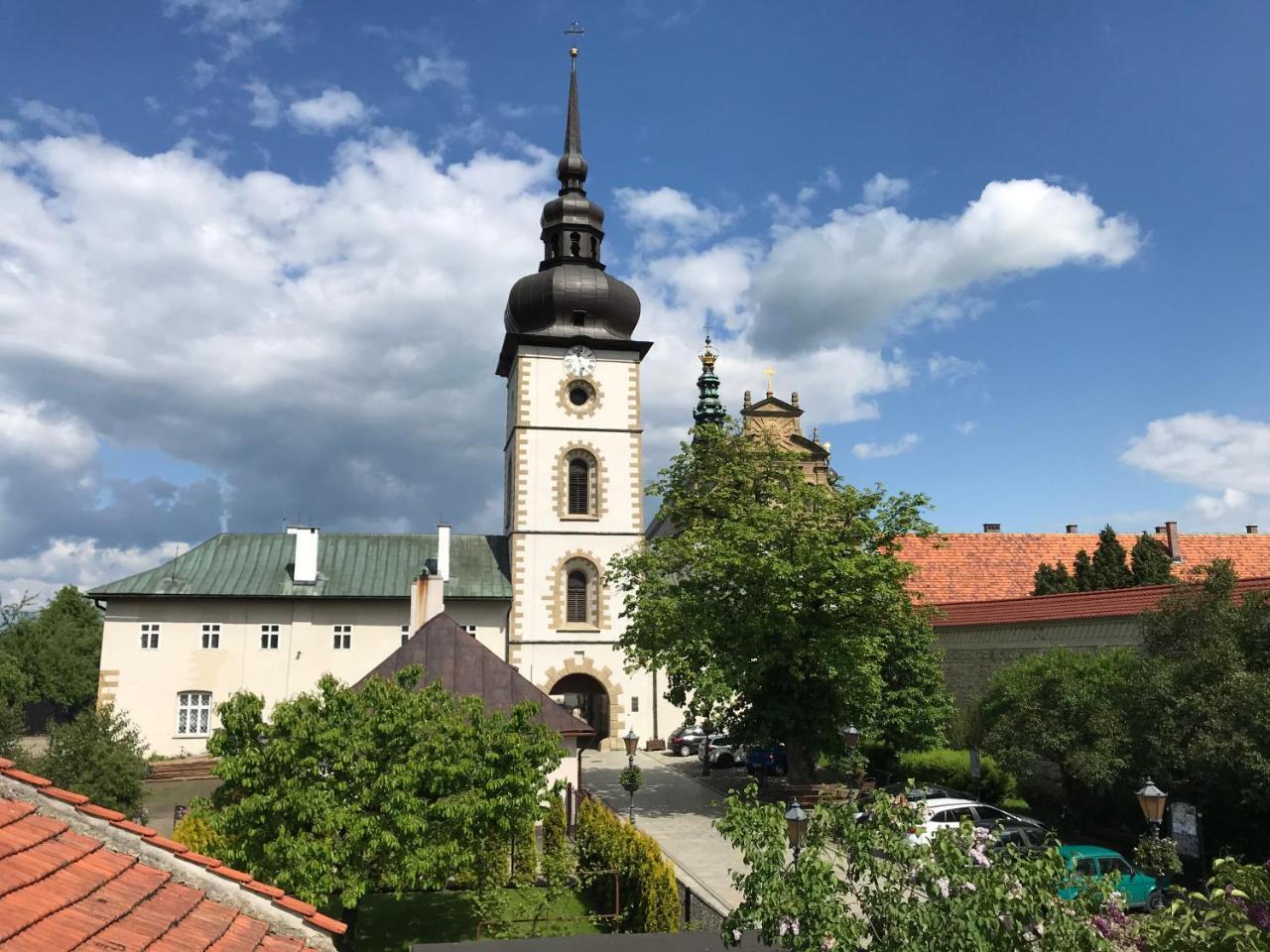 Noclegi U Bram Klasztoru 17270640 — Stary Sacz