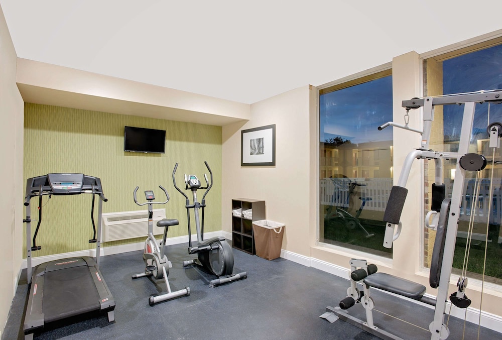 Days Inn by Wyndham Easton - photo 15